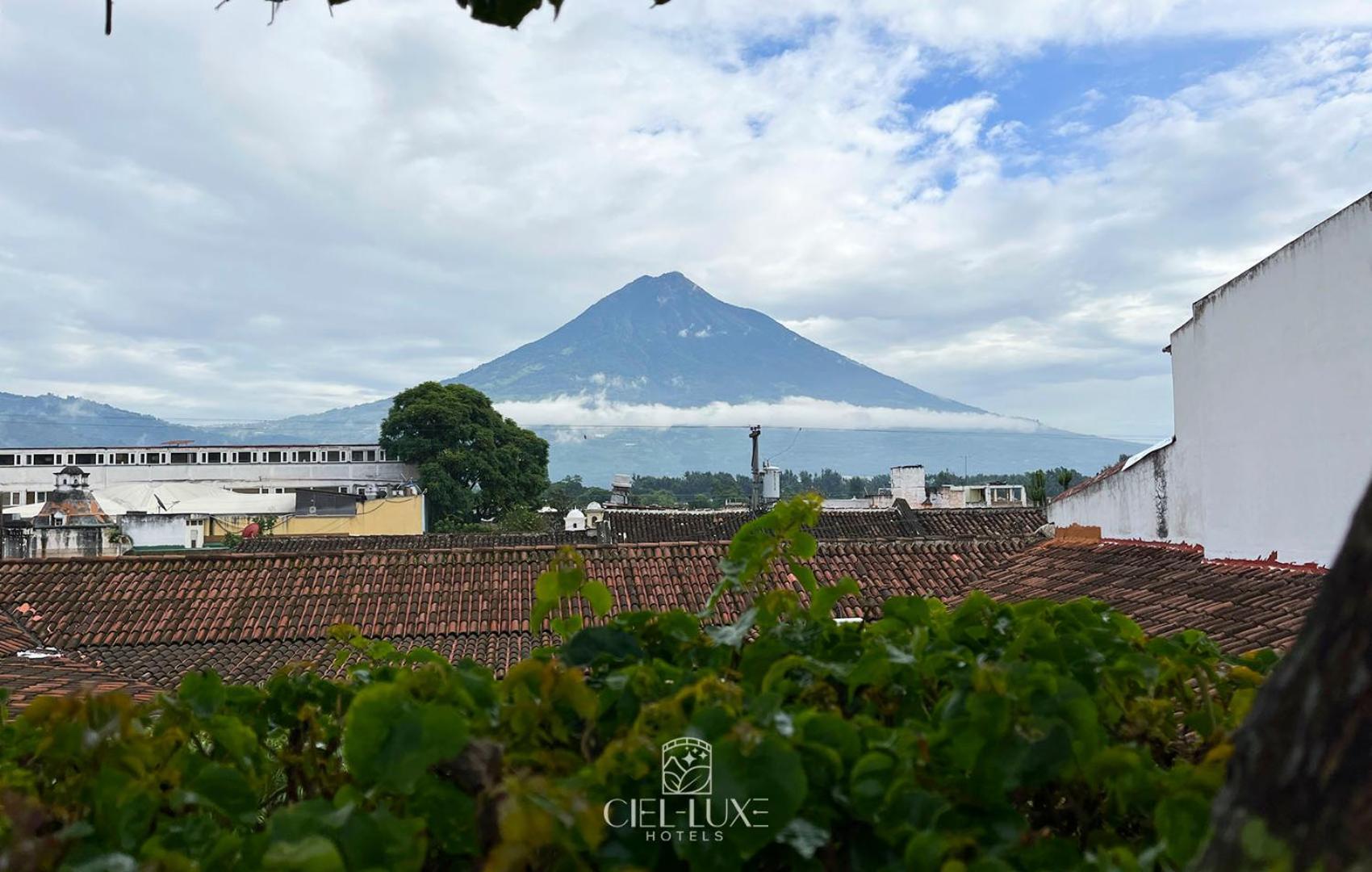 Ciel Luxe Hotels Antigua Guatemala Exterior foto